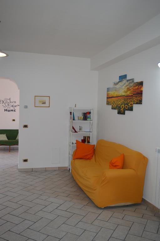 La Casa Dei Fiori - Ospitalita Diffusa 아제롤라 외부 사진